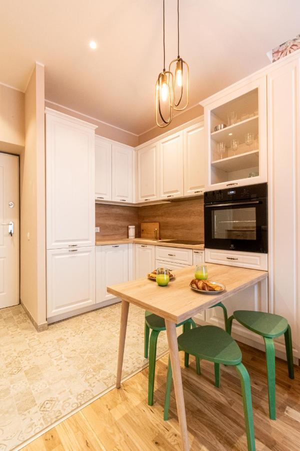 Black Gate - Quiet In The Heart Of Old Town With Free Private Secured Parking בראשוב