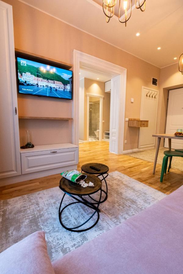 Black Gate - Quiet In The Heart Of Old Town With Free Private Secured Parking * בראשוב